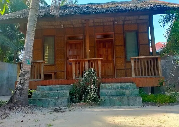 Jjs Backpackers Village
