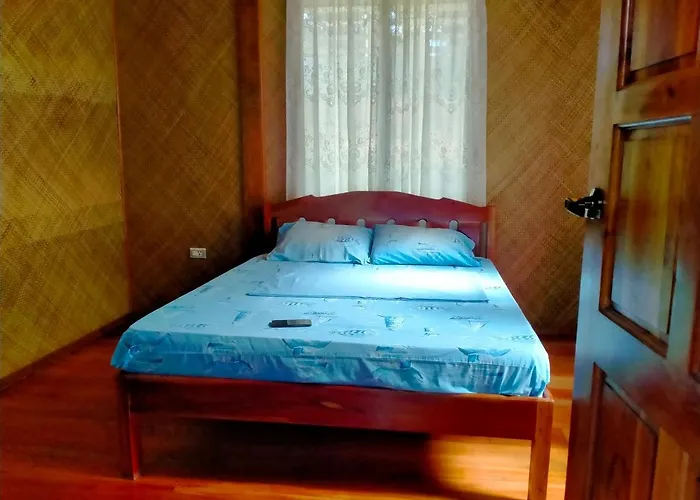 Jjs Backpackers Village