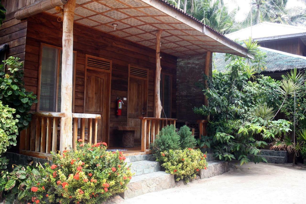 Jjs Backpackers Village Hostel