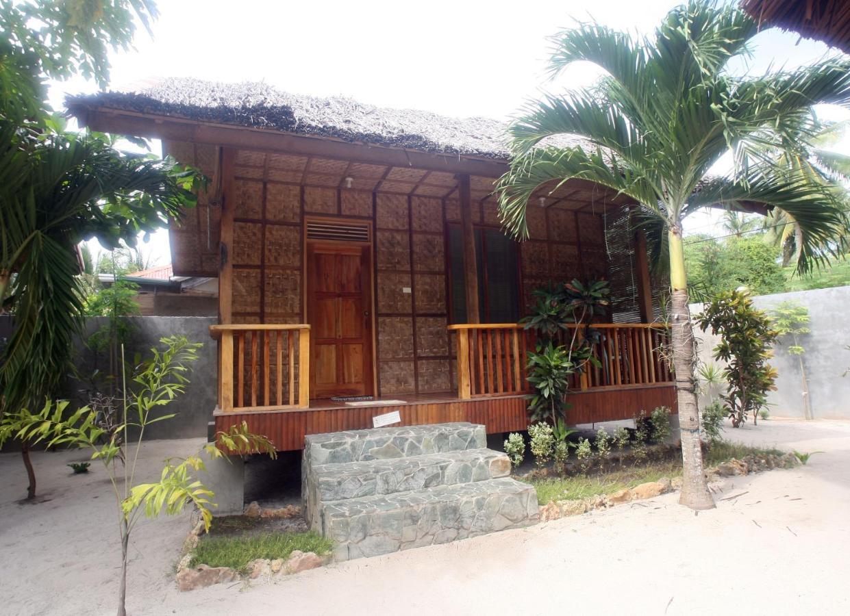 Jjs Backpackers Village Hostel